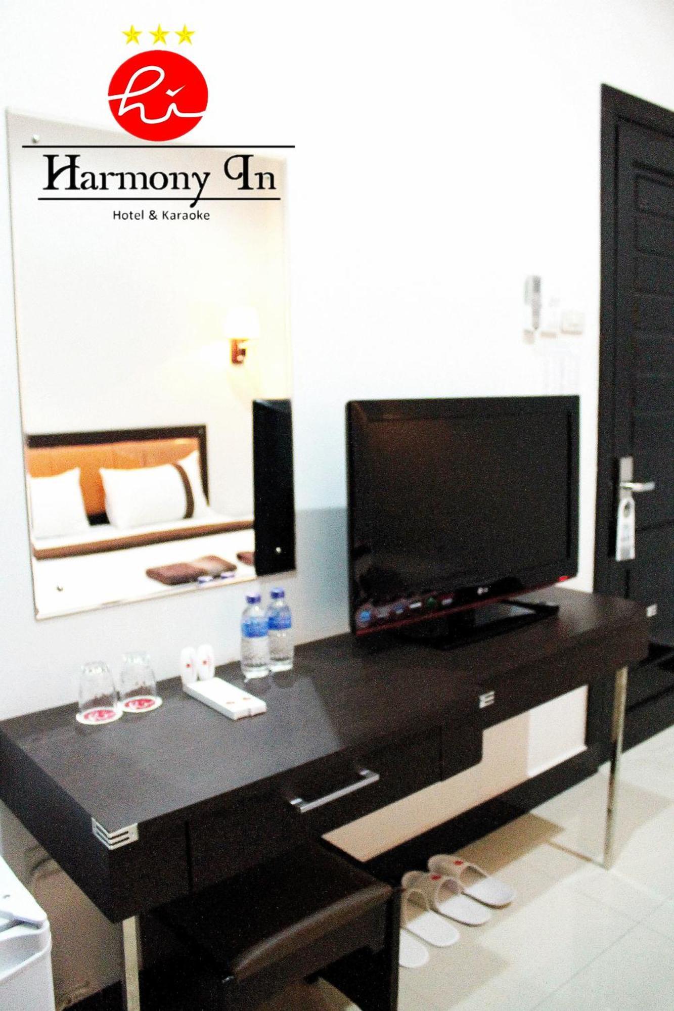 פונטיאנק Hotel Harmony In & Karaoke חדר תמונה