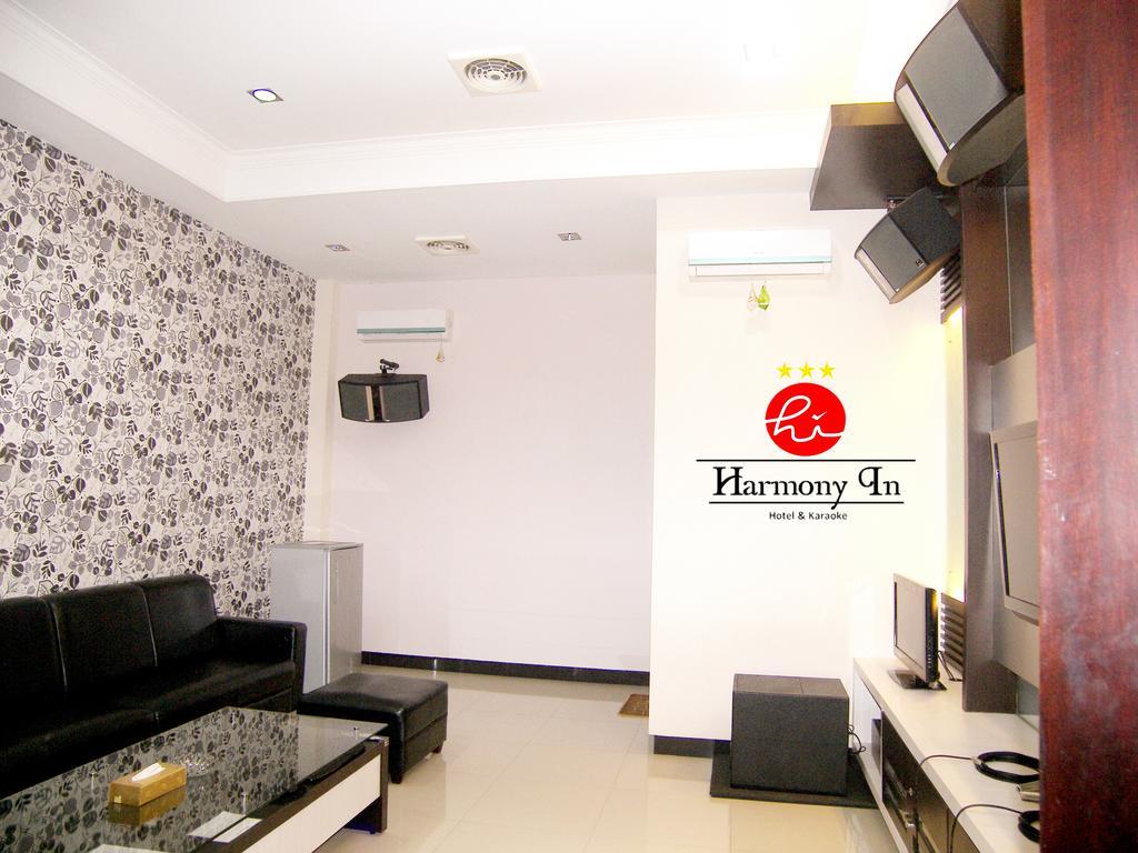 פונטיאנק Hotel Harmony In & Karaoke מראה חיצוני תמונה